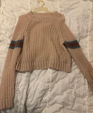 American Eagle Outfitters Sweater thumbnail 1