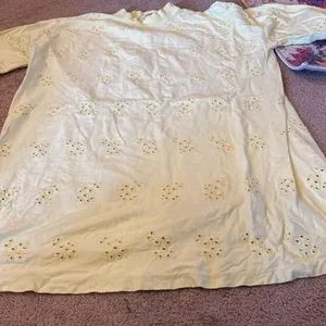 ASOS size 4 eyelet yellow dress‎ thumbnail 5