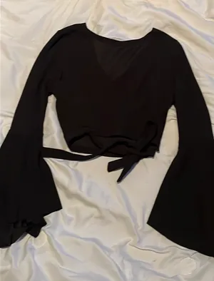 SheIn Cropped Bell Sleeve Top thumbnail 1