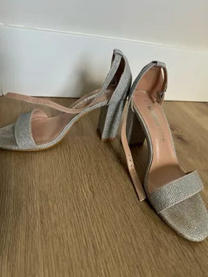 Heels Silver Size 6 thumbnail 2