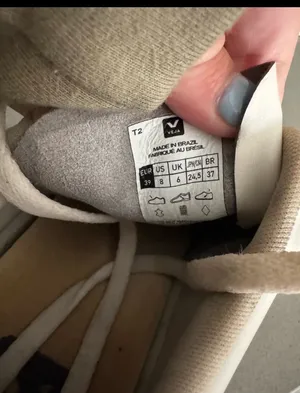 Women’s V-10 VEJA Sneakers thumbnail 3