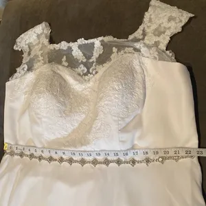Women’s White Sleeveless Wedding Gown Zip Up with Sparkle Waist Size 3X NWOT thumbnail 8
