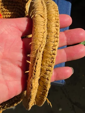 Round Straw Tote Bag Tan thumbnail 3