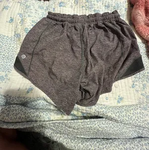 Lululemon Hotty hot shorts thumbnail 2