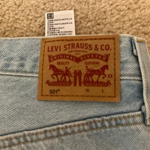 Levi’s Shorts 501 Denim High-Rise thumbnail 3