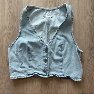 Zara Jean Denim Vneck Crop Top thumbnail 2