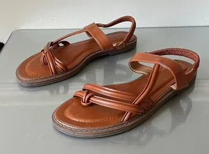 Women’s Brown Strappy Flat Sandals Elastic Back Casual Comfort Size 6.5 Like New thumbnail 1