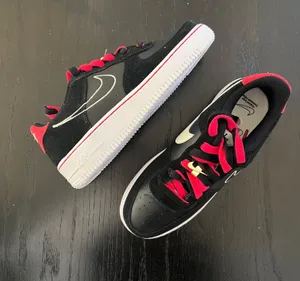Nike New Air Force 1 LV8 S50 GS Very Berry thumbnail 1