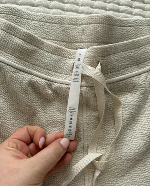 Lululemon Joggers thumbnail 2