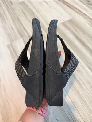 FitFlop Flip Flops Black Size 8.5 thumbnail 6
