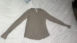 Lululemon Hold Tight Long Sleeve thumbnail 4