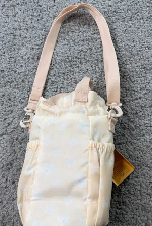 Blogilates Water Bottle Sling Peach Floral Insulated Crossbody Bag NWT thumbnail 1