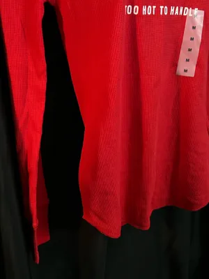 Old Navy Women Red Waffle Knit Gingerbread Too Hot To Handle Thermal Top MD NWT thumbnail 7