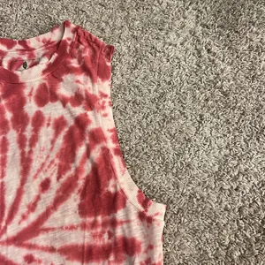Free People Movement red and white tie dye cropped muscle tank Sz S thumbnail 5