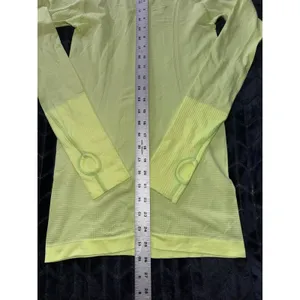 Lululemon Women's Swiftly Tech‎ Long Sleeve 2.0 Race Length Electric Size 4 thumbnail 9