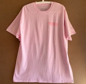 Kylie Jenner "THICK" Graphic Tee - Size Large - Brand New thumbnail 7