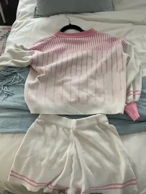 Pink and white lounge shorts set thumbnail 3