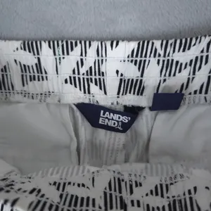Lands End Shorts Womens 10 White Black‎ Floral Striped Mid Rise Bermuda Stretch thumbnail 3