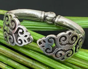 Vintage Retired BRIGHTON Filigree Hinged Cuff Bangle Bracelet 49.5g thumbnail 1