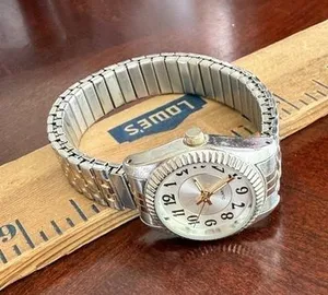 Vintage Quartz Stretchy Watch thumbnail 1