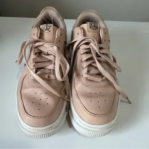 Nike Air Force One Women’s Size 8 Light Blush Sneakers thumbnail 1
