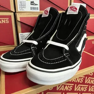 Vans Men's Black Trainers thumbnail 1