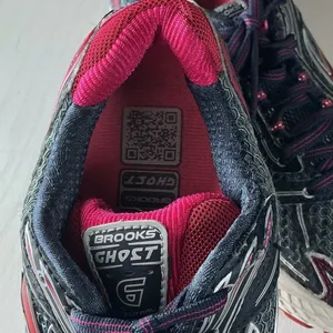 Brooks Women's Athletic Shoes - Gray and Pink b68 thumbnail 3