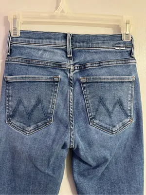 MOTHER Blue The Weekender in First Mate Medium Wash Flare Jeans Size 23 thumbnail 11