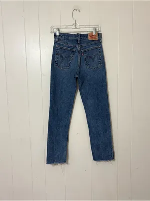 Levi’s Wedgie Straight Jeans Womens 26 High Rise Distressed Raw Hem Blue thumbnail 5