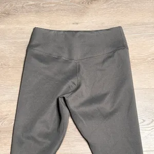 Nike Therma-FIT Womens Medium Gray Athletic‎ Leggings Dri-FIT Athleisure thumbnail 4