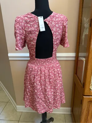 Francesca's Collections Dusty Rose Floral Midi Dress thumbnail 4
