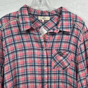 Entro Pink Navy Plaid Button Down Shirt Crochet Lace Frayed Hem‎ T6382 Large thumbnail 3