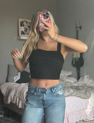 Amazon Black Square-Neck Tie-Back Crop Top thumbnail 1