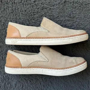 Ugg Leather Adley Slip on Shoes Size 7 thumbnail 3