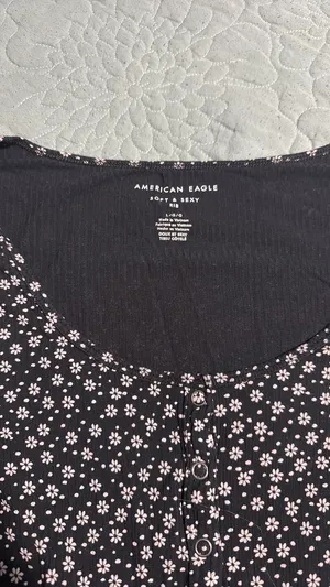 American Eagle Black Floral Top thumbnail 7