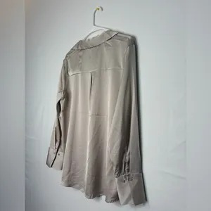 Maison d’Amélie Paris Taupe Satin Button Front Blouse women’s Size M(A204)&✨ thumbnail 8