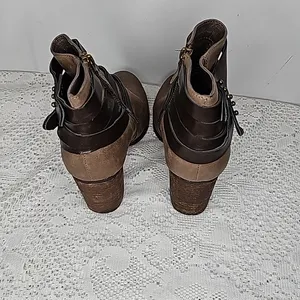 Madden Girl Deluxe faux leather zip up heeled ankle boots booties sz 8 thumbnail 6