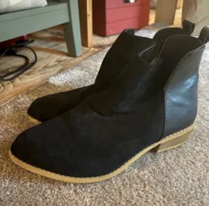 Black boots Size 39 thumbnail 1