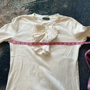 Lauren Jeans Co Ruffle Front ¼-Button Long Sleeve White Top Preppy M Blouse Y2K thumbnail 14