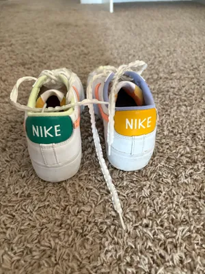 Nike shoes thumbnail 2