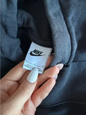 black nike hoodie thumbnail 3