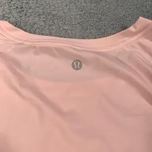 Lululemon Athletica Light Pink Short Sleeve Tee thumbnail 6