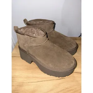 Ugg Classic Ultra Mini New Heights Boots Hickory Brown Women's Size 9 NEW‎ thumbnail 4