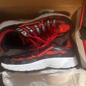 Nike Shoes Kids 5 y red and black gray thumbnail 5