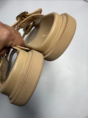 Banana Republic Double Strap Buckle Sandel in blonde New with Tag S-545 Sz 7.5 thumbnail 4