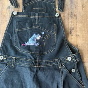 Disney Winnie The Pooh Women’s Vintage Eeyore Skirt Skort Black Overalls Size M thumbnail 2