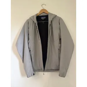 Patagonia Womens Medium Tough Puff Hoody Drifter Gray Jacket thumbnail 6