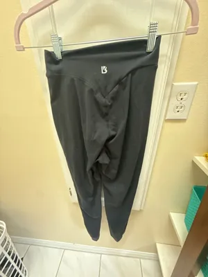 Buffbunny Rosa Pocket Joggers in Black thumbnail 4