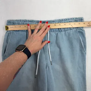 Forever 21 Large Denim Wide Leg Cropped Pants Light Wash Raw Hem Casual Boho thumbnail 9