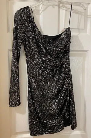 Windsor Black Sequin One Shoulder Bodycon Dress thumbnail 5